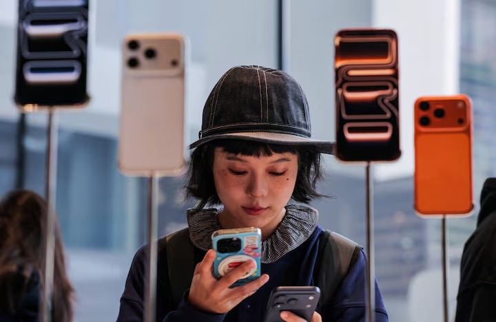 Apple's iPhone shipments in China surge 20% in Q1, data shows
