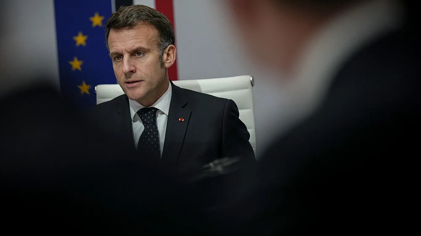 Macron asks Netanyahu to 'refrain from a ground offensive' in Lebanon
