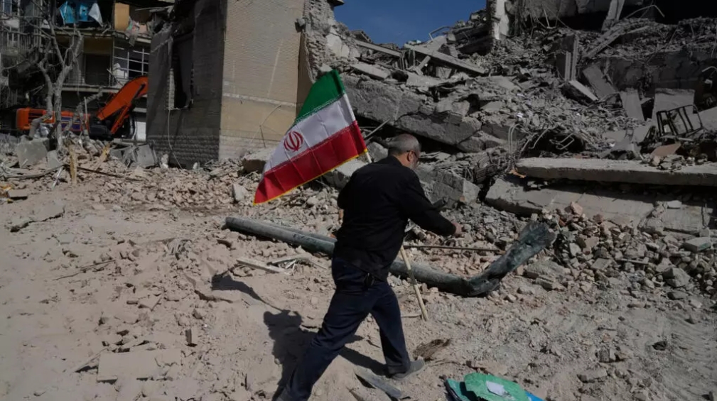 Tehran under bombs: "Even if we have to die, no problem, but this must change"