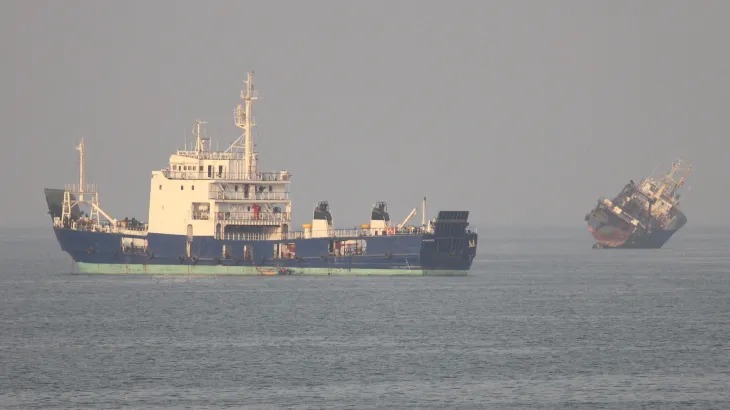 Tehran, Muscat near deal; Israel continues Lebanon attacks
