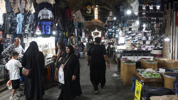 Tehran prepares conditions to open Strait of Hormuz
