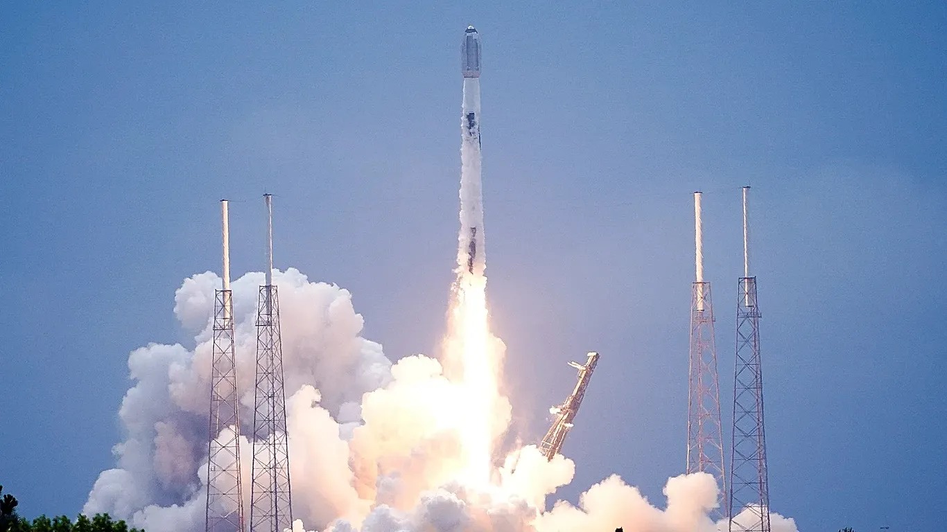 EU to favour European satellite services to prevent Musk’s Starlink expansion
